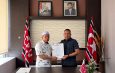 DPP Partai Aceh Serahkan SK Definitif Kepada Haji Maop Nahkodai DPW PA Aceh Timur 