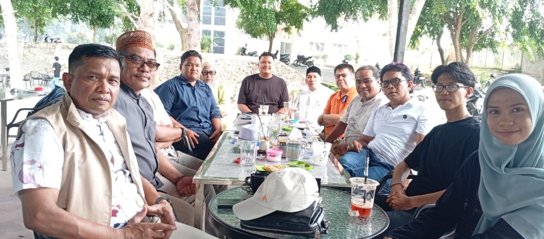 Silaturrahmi Hangat PSBL dan KONI Langsa di Kafe ZK Kupi Merandeh