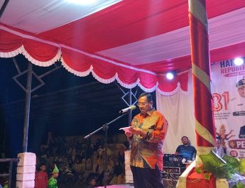 Puluhan Siswa Berprestasi dan Tokoh Budaya Terima Penghargaan Dimalam Penganugerahan Pendidikan dan Pentas Seni HUT RI di Alun-Alun Kota Singkil