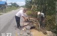 Aksi Heroik Dirut PDAM Tirta Singkil: Terjang Banjir Demi Pastikan Pasokan Air Bersih Warga Kembali Mengalir